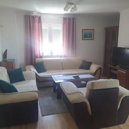Apartman Jaca 아파트 리브노
